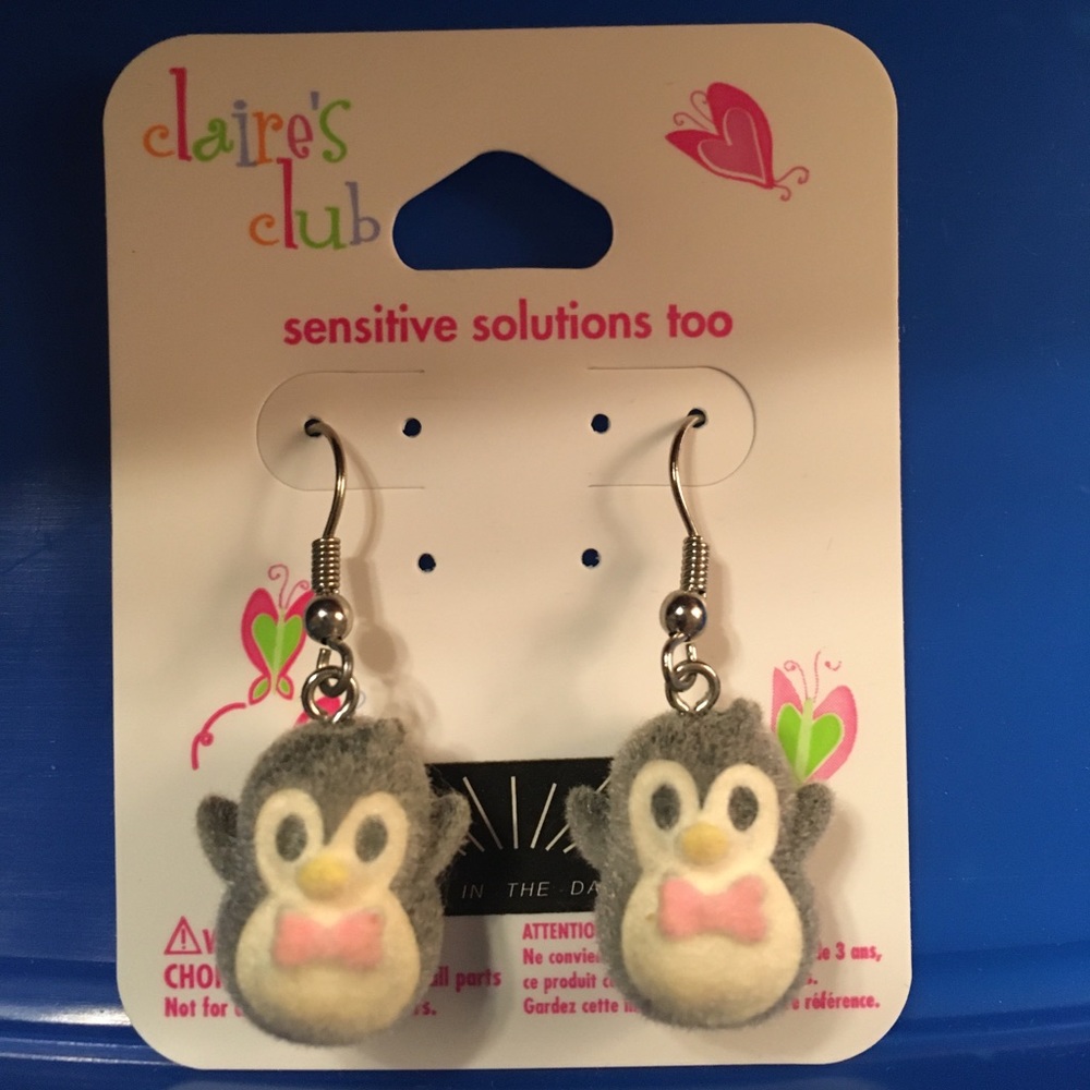 3D fuzzy🐧 Penguin Earrings!!